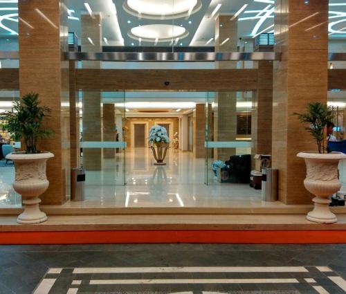 Imagen general del Hotel Grand Royal Denai. Foto 6