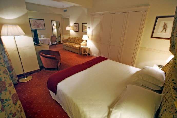 Imagen de la habitación del Hotel Grand Royal E Golf. Foto 6