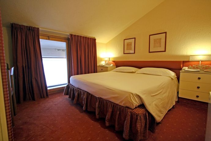 Imagen de la habitación del Hotel Grand Royal E Golf. Foto 12