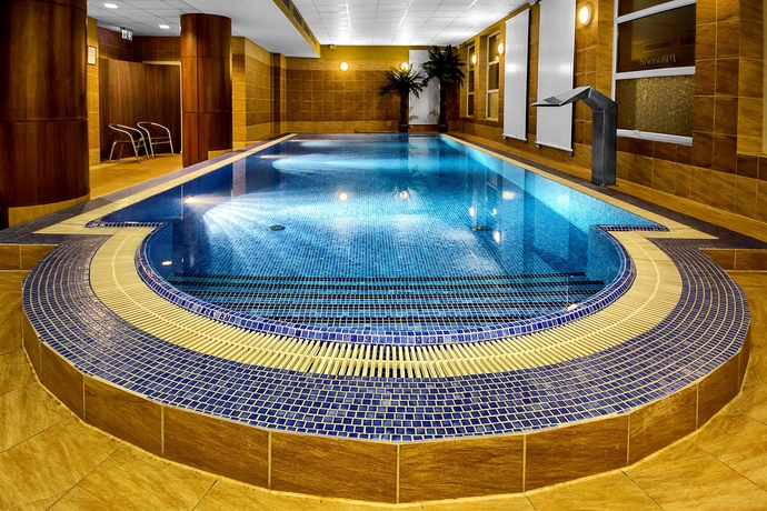 Imagen de la piscina del Hotel Grand Royal, Poznań. Foto 16