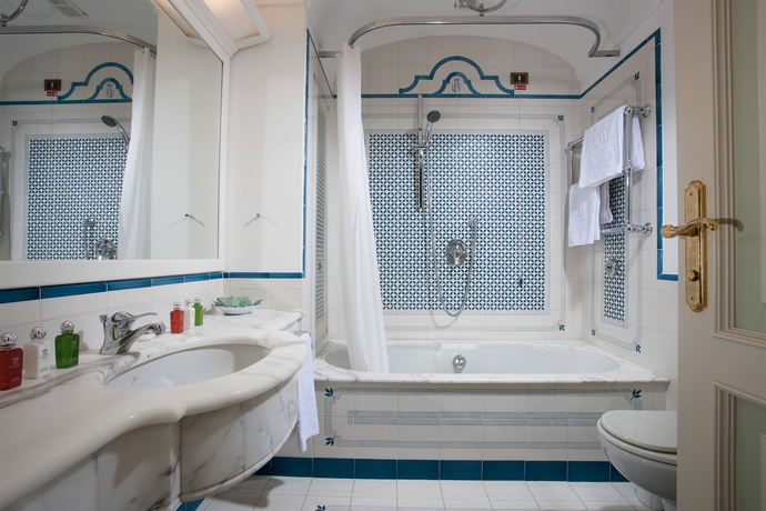 Imagen de la habitación del Hotel Grand Royal, Sorrento. Foto 5