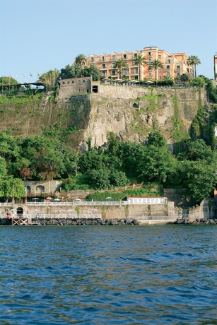Imagen de los exteriores del Hotel Grand Royal, Sorrento. Foto 10