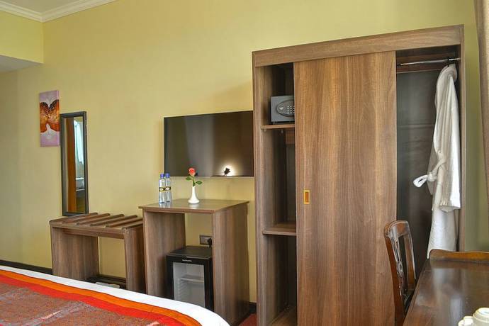Imagen de la habitación del Hotel Grand Royal Swiss. Foto 4