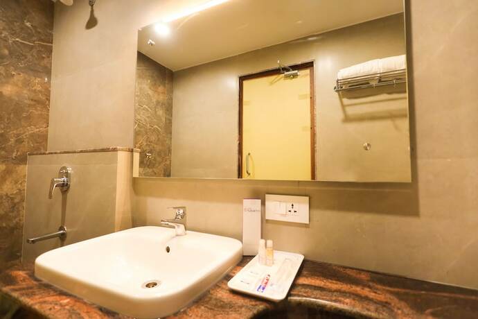 Imagen de la habitación del Hotel Grand Sabarees. Foto 13