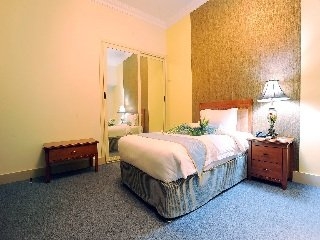 Imagen de la habitación del Hotel Grand Safir. Foto 9