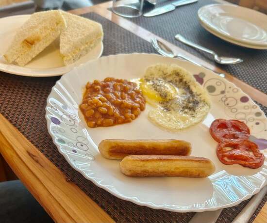 Imagen del bar/restaurante del Hotel Grand Sai - Moradabad, Uttar Pradesh. Foto 11