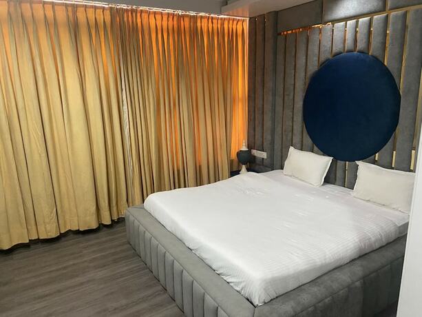 Imagen de la habitación del Hotel Grand Sai - Moradabad, Uttar Pradesh. Foto 14