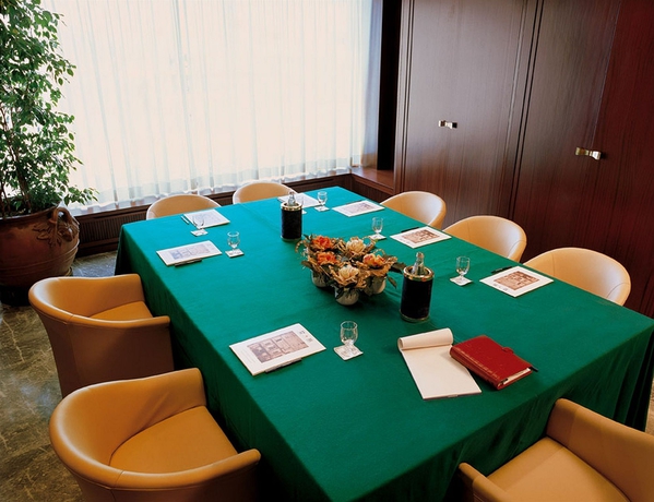 Imagen de los interiores del Hotel Grand San Marino. Foto 12