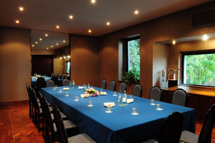 Imagen de los interiores del Hotel Grand San Marino. Foto 13