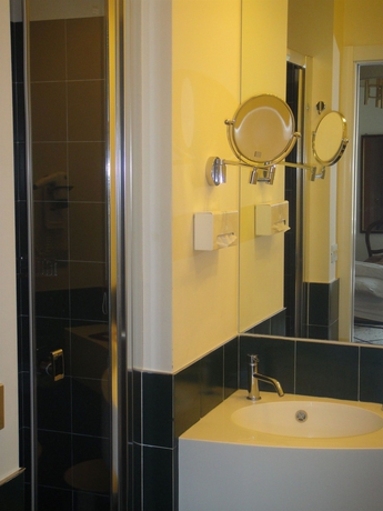 Imagen de la habitación del Hotel Grand San Marino. Foto 9