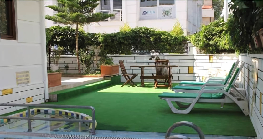 Imagen de los exteriores del Hotel Grand Sancak Hotel. Foto 7