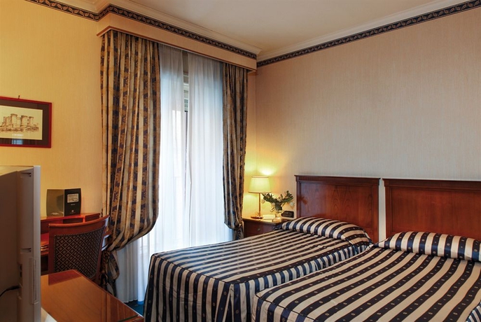 Imagen de la habitación del Hotel Grand Santa Lucia. Foto 8