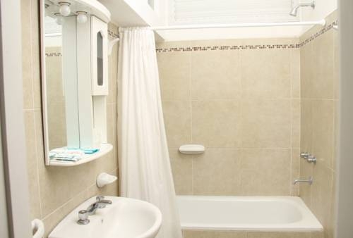 Imagen de la habitación del Hotel Grand Santa Teresita. Foto 4