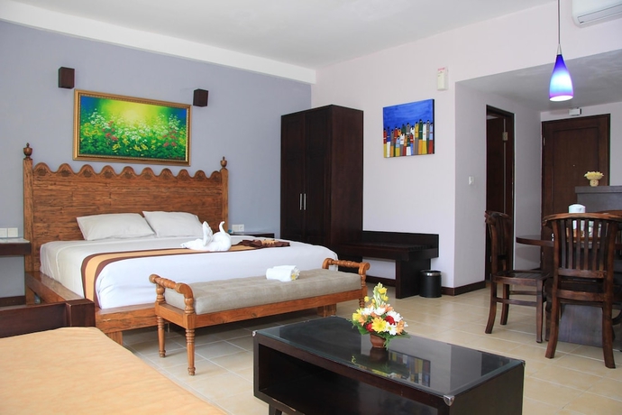 Imagen de la habitación del Hotel Grand Santhi. Foto 11