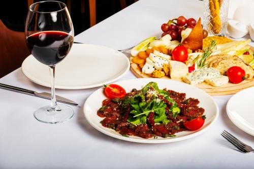 Imagen general del Hotel Grand Sapphire City. Foto 4