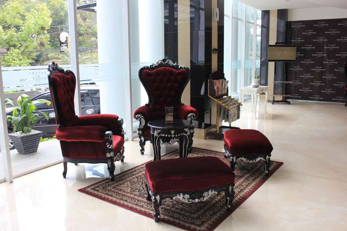 Imagen de los interiores del Hotel Grand Savero. Foto 13