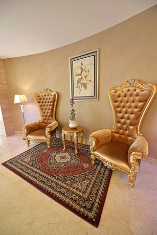 Imagen de los interiores del Hotel Grand Savero. Foto 14
