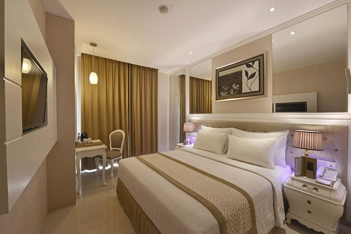 Imagen de la habitación del Hotel Grand Savero. Foto 9