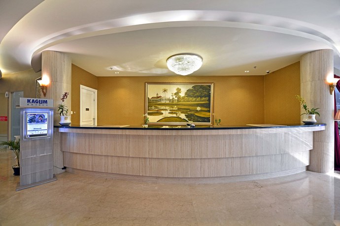 Imagen de los interiores del Hotel Grand Savero. Foto 16
