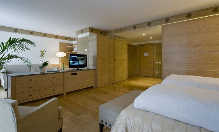 Imagen de la habitación del Hotel Grand Savoia Cortina D'ampezzo, A Radisson Collection. Foto 6