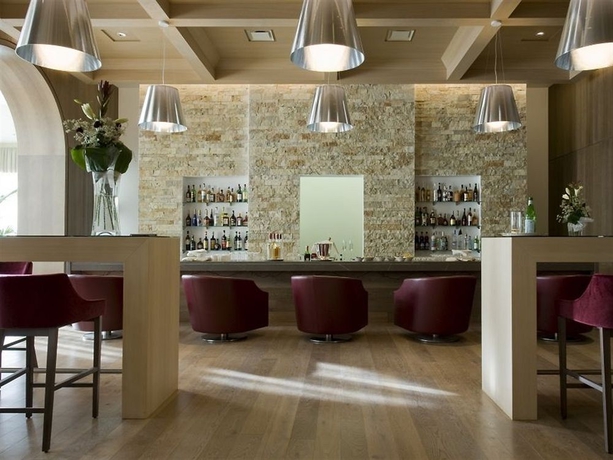 Imagen del bar/restaurante del Hotel Grand Savoia Cortina D'ampezzo, A Radisson Collection. Foto 4