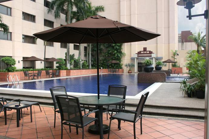 Imagen de la piscina del Hotel Grand Seasons Kuala Lumpur. Foto 13