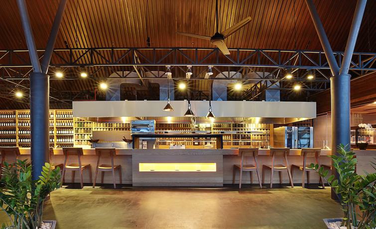 Imagen del bar/restaurante del Hotel Grand Seminyak - Lifestyle Boutique Bali Resort. Foto 4
