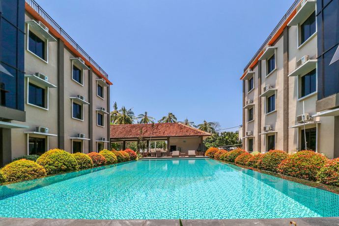 Imagen de la piscina del Hotel Grand Senggigi. Foto 18