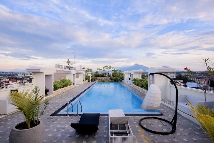Imagen general del Hotel Grand Senyum. Foto 2