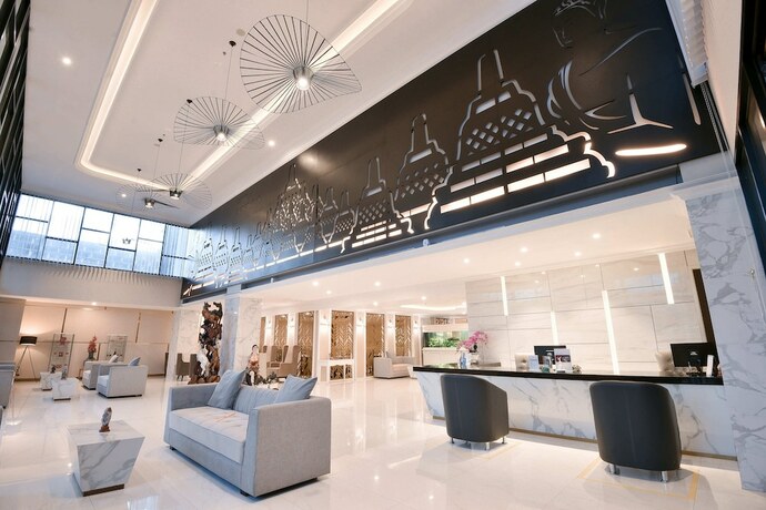Imagen general del Hotel Grand Senyum. Foto 6