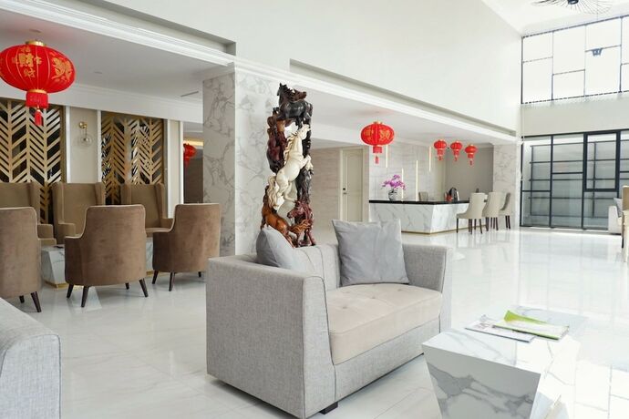 Imagen de los interiores del Hotel Grand Senyum. Foto 27