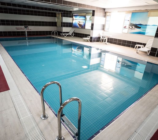 Imagen de la piscina del Hotel Grand Ser. Foto 19