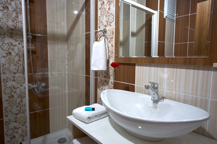 Imagen de la habitación del Hotel Grand Ser. Foto 10