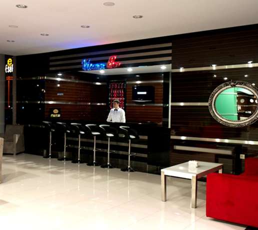 Imagen de los interiores del Hotel Grand Ser. Foto 18