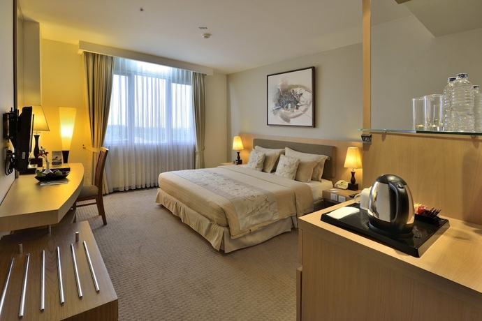 Imagen de la habitación del Hotel Grand Serela Setiabudhi Bandung. Foto 4