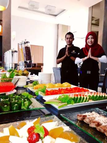 Imagen del bar/restaurante del Hotel Grand Serela Yogyakarta by KAGUM. Foto 7