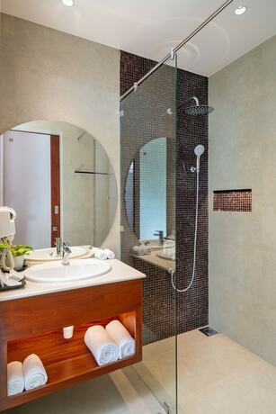 Imagen general del Hotel Grand Serendib. Foto 9