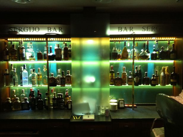 Imagen del bar/restaurante del Hotel Grand Sergijo Residence. Foto 4