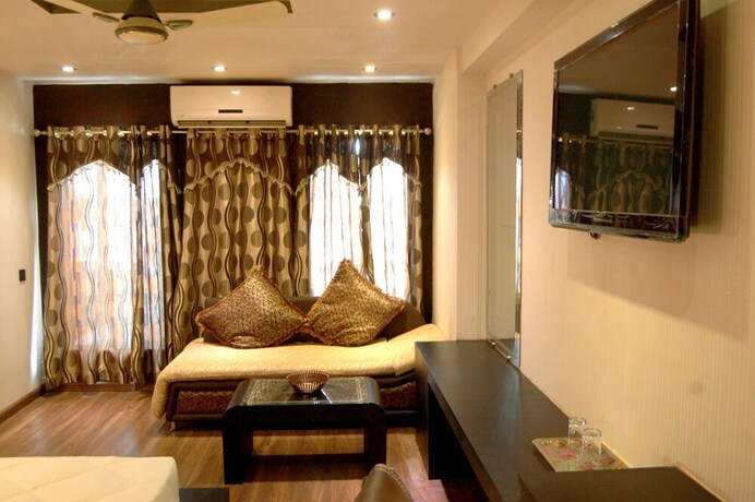 Imagen de la habitación del Hotel Grand Shiva. Foto 23