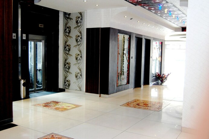 Imagen de los interiores del Hotel Grand Shiva. Foto 36