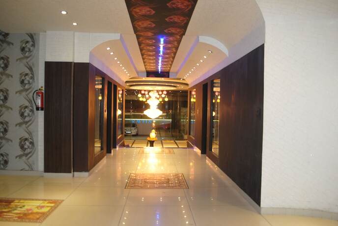 Imagen de los interiores del Hotel Grand Shiva. Foto 37