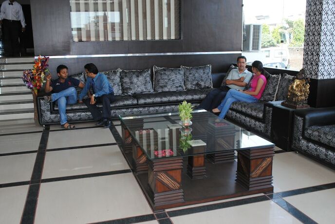 Imagen de los interiores del Hotel Grand Shiva. Foto 40