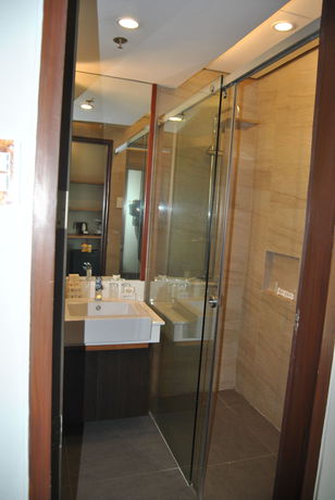 Imagen de la habitación del Hotel Grand Sierra Pines Baguio. Foto 14