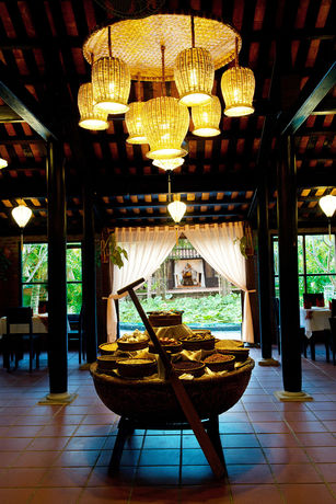 Imagen del bar/restaurante del Hotel Grand Signature Resort Hoi An by M Village. Foto 5
