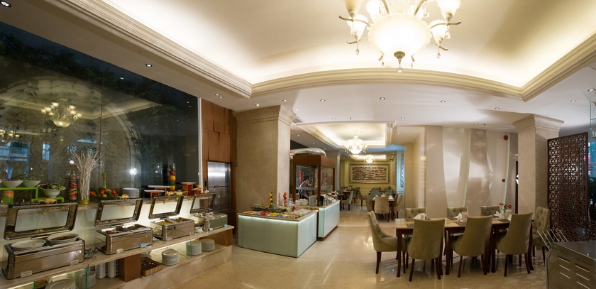 Imagen del bar/restaurante del Hotel Grand Silverland. Foto 2