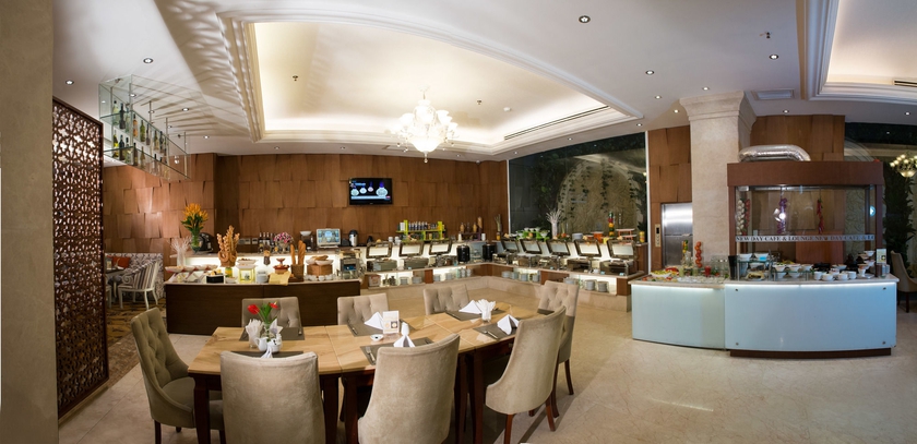 Imagen del bar/restaurante del Hotel Grand Silverland. Foto 3