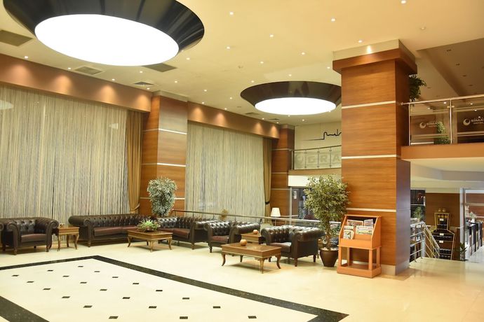 Imagen de los interiores del Hotel Grand Simay. Foto 16