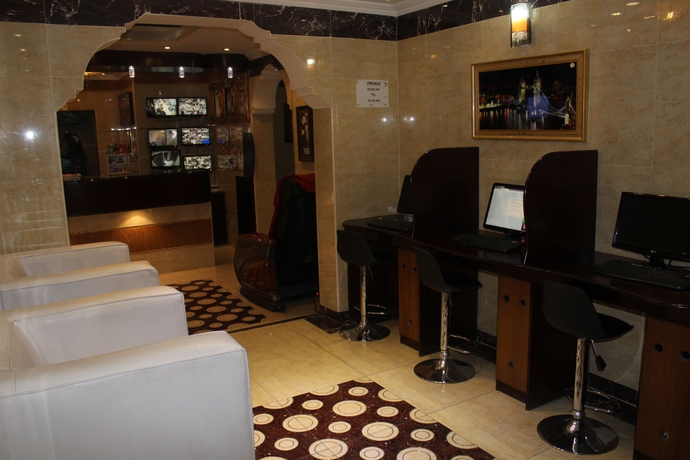 Imagen de los interiores del Hotel Grand Sina. Foto 16