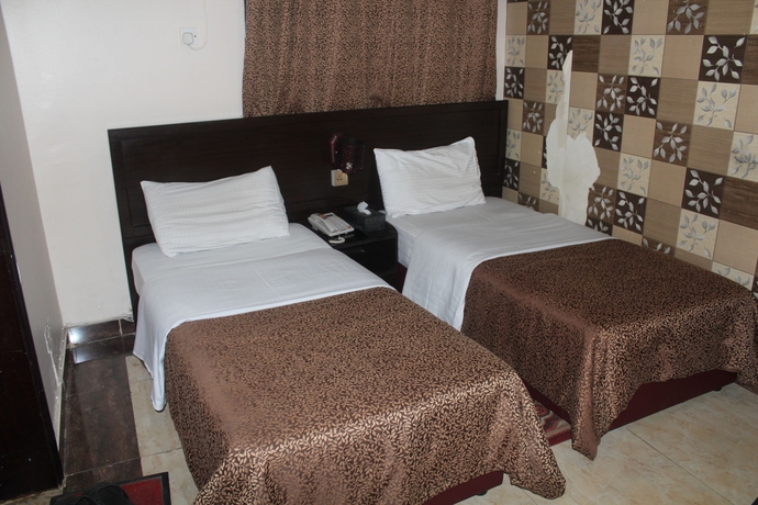 Imagen de la habitación del Hotel Grand Sina. Foto 6