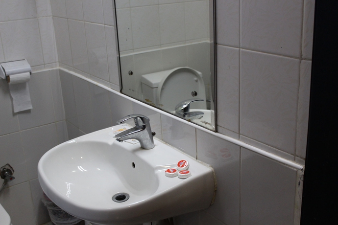 Imagen de la habitación del Hotel Grand Sina. Foto 9